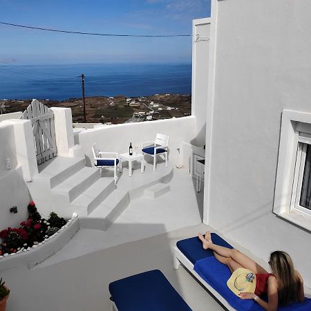 White Swallow Suite Santorini Vourvoúlos 외부 사진