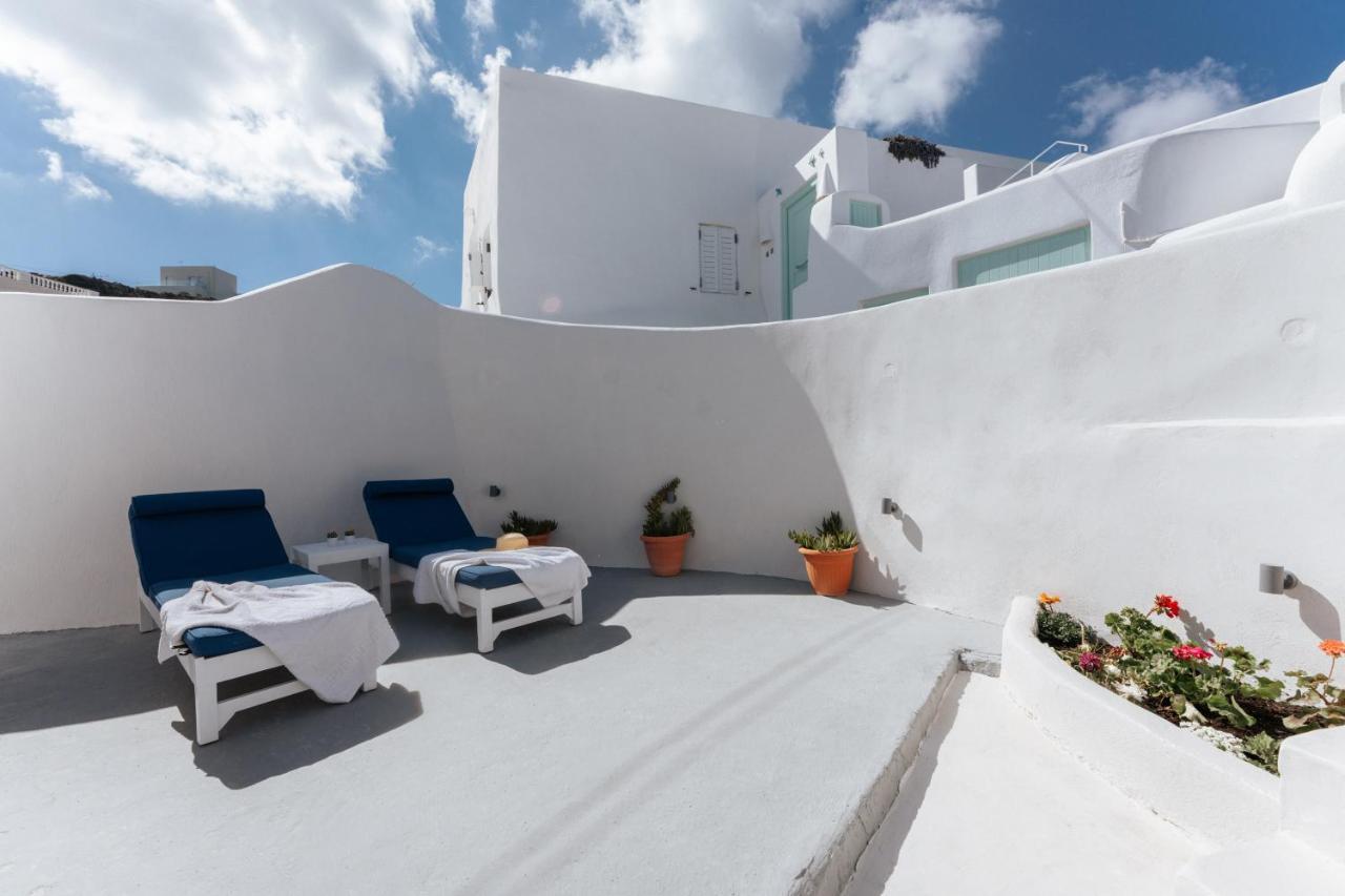 White Swallow Suite Santorini Vourvoúlos 외부 사진